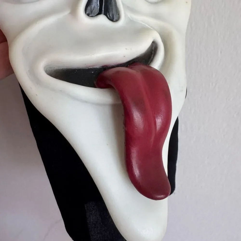 VTG Scream Mask Tongue Out Ghostface Easter Unlimited  Wassup Scary Movie Youth